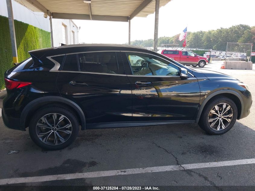2017 INFINITI QX30 LUXURY SJKCH5CR0HA034441