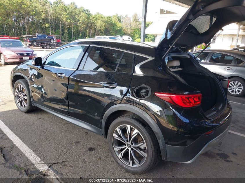 2017 INFINITI QX30 LUXURY SJKCH5CR0HA034441