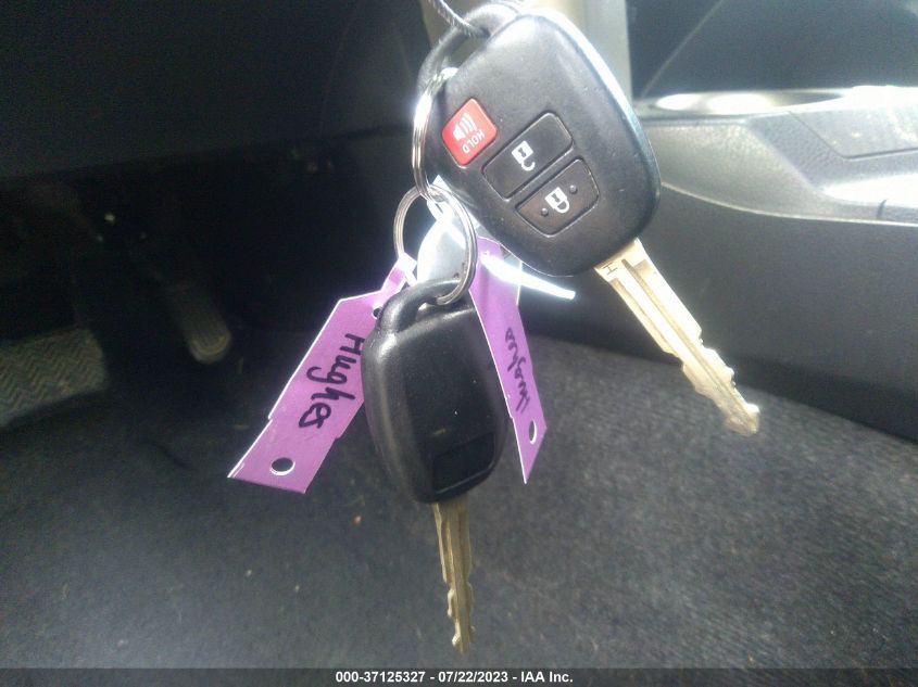 2015 TOYOTA RAV4 LE - JTMZFREV0FD059601