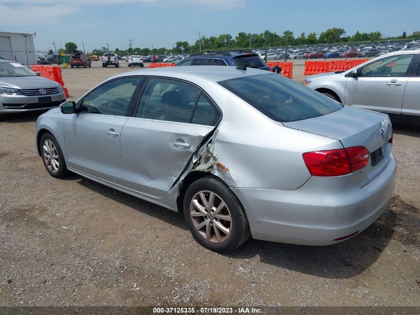 2013 VOLKSWAGEN JETTA SEDAN SE W/CONVENIENCE - 3VWDX7AJ0DM442094