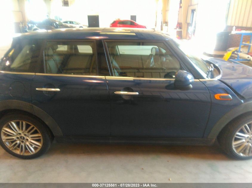 2015 MINI COOPER HARDTOP 4 DOOR WMWXS5C54FT830949