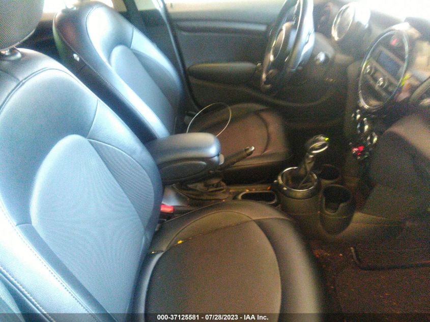 2015 MINI COOPER HARDTOP 4 DOOR WMWXS5C54FT830949