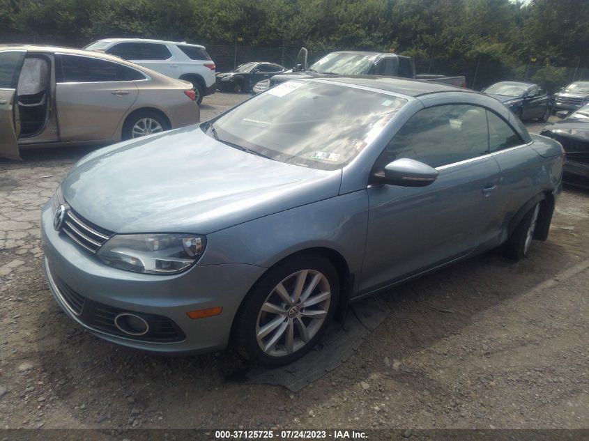 2015 VOLKSWAGEN EOS KOMFORT WVWBW8AH2FV001379
