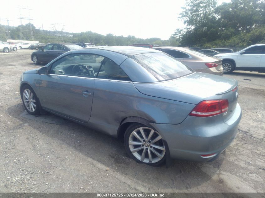 2015 VOLKSWAGEN EOS KOMFORT WVWBW8AH2FV001379