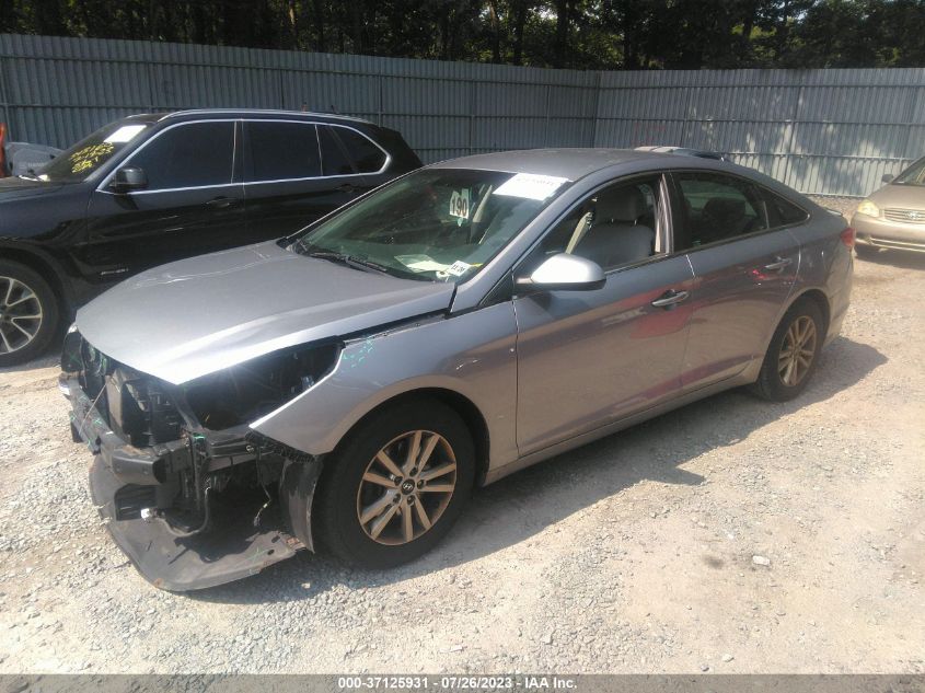 2015 HYUNDAI SONATA 2.4L SE - 5NPE24AF7FH242578