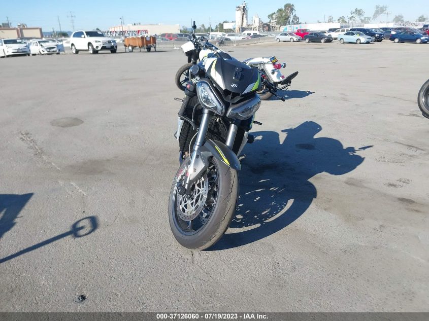 2022 TRIUMPH MOTORCYCLE STREET TRIPLE RS SMTA554SXNTAX1828