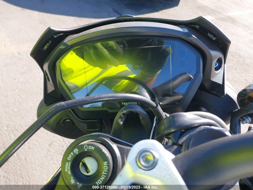 2022 TRIUMPH MOTORCYCLE STREET TRIPLE RS SMTA554SXNTAX1828
