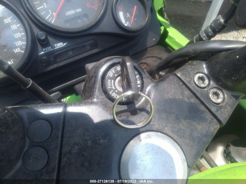 2006 KAWASAKI EX500 D JKAEXVD196A098895