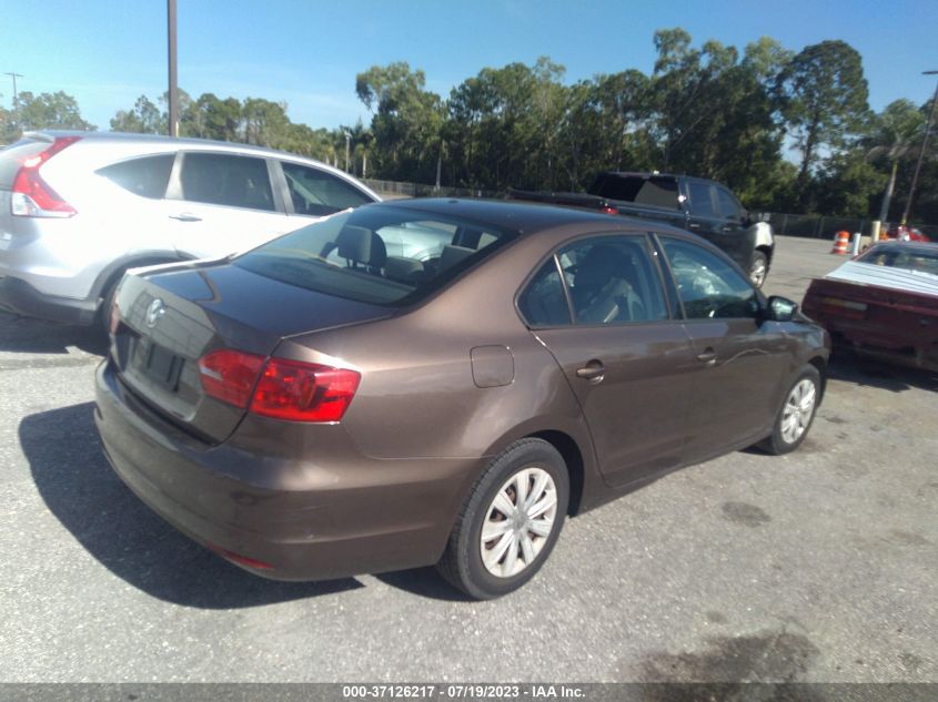 2014 VOLKSWAGEN JETTA SEDAN S - 3VW2K7AJ8EM249165