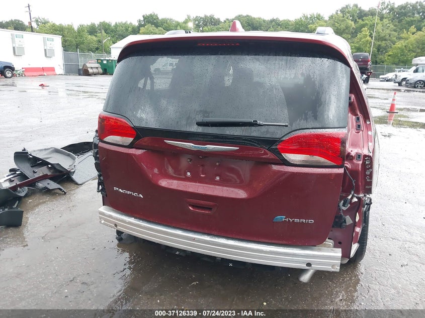 VIN 2C4RC1N76JR213259 2018 CHRYSLER PACIFICA HYBRID LIMITED