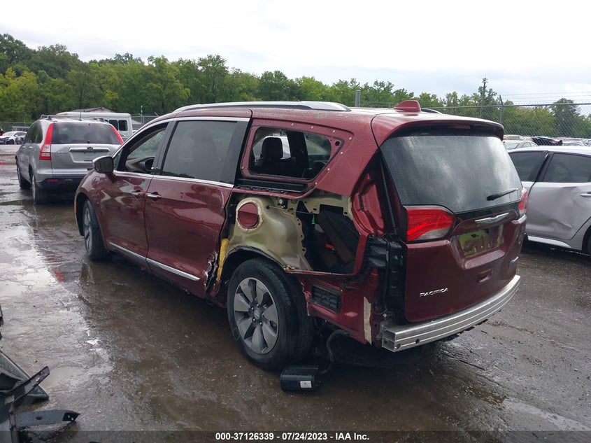 VIN 2C4RC1N76JR213259 2018 CHRYSLER PACIFICA HYBRID LIMITED