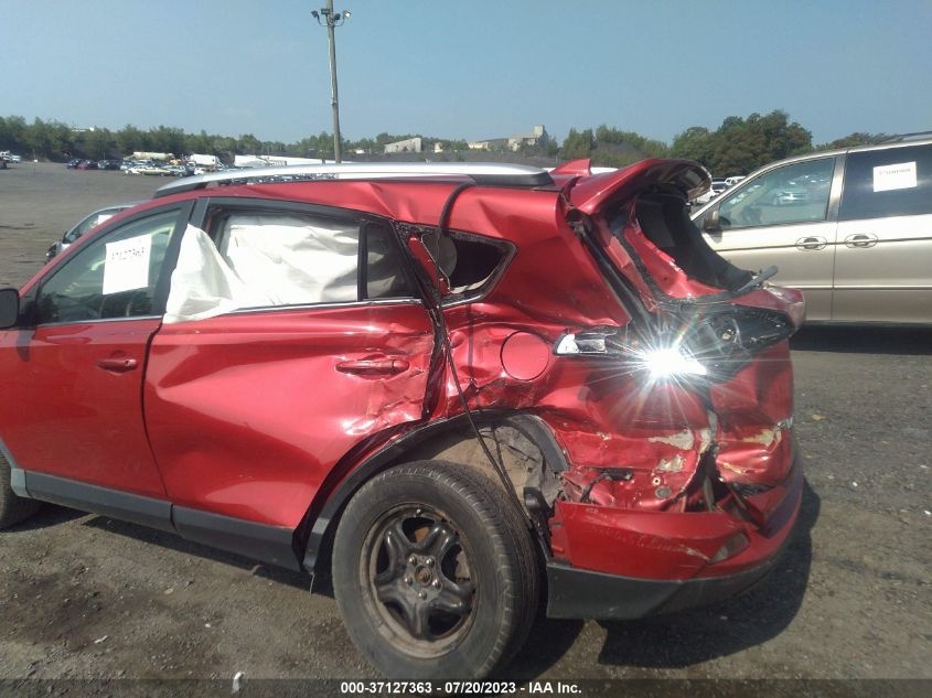 2016 TOYOTA RAV4 LE - JTMBFREV6GJ069781