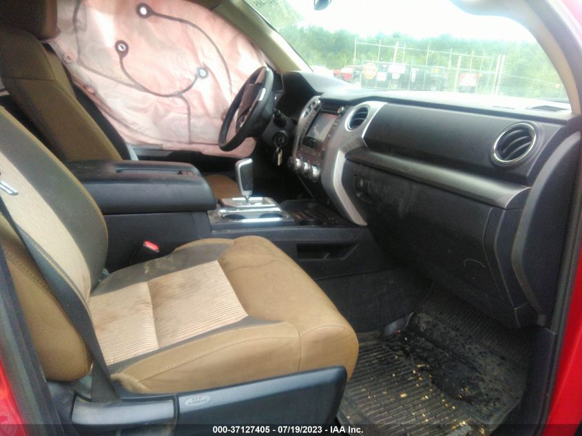 2016 TOYOTA TUNDRA 4WD TRUCK SR5/TRD PRO - 5TFDW5F17GX556241