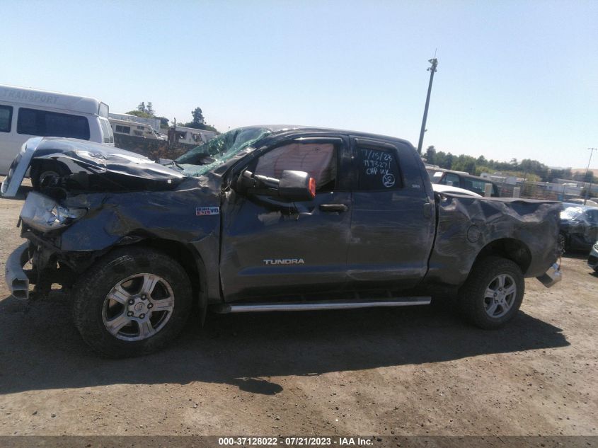 2013 TOYOTA TUNDRA 4WD TRUCK - 5TFUY5F1XDX303100
