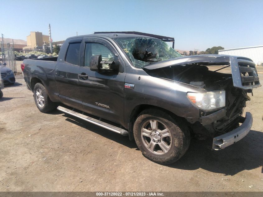 2013 TOYOTA TUNDRA 4WD TRUCK - 5TFUY5F1XDX303100