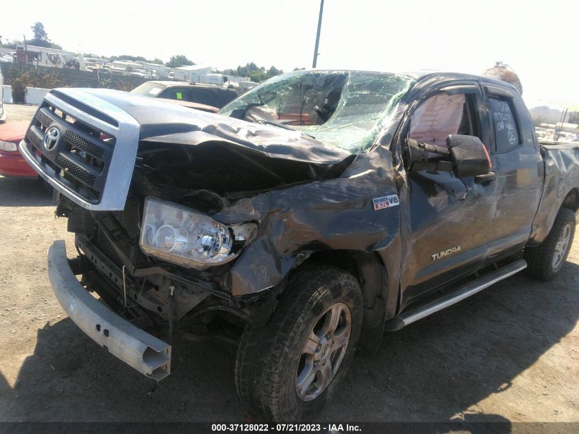 2013 TOYOTA TUNDRA 4WD TRUCK - 5TFUY5F1XDX303100