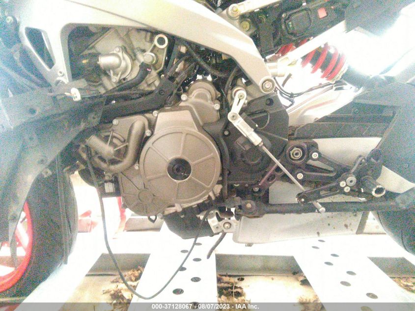 2022 APRILIA TUONO 660 ZD4KSUL09NS000150
