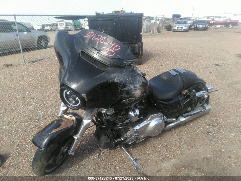 2022 HARLEY-DAVIDSON FLHX - 1HD1KBC11NB631722