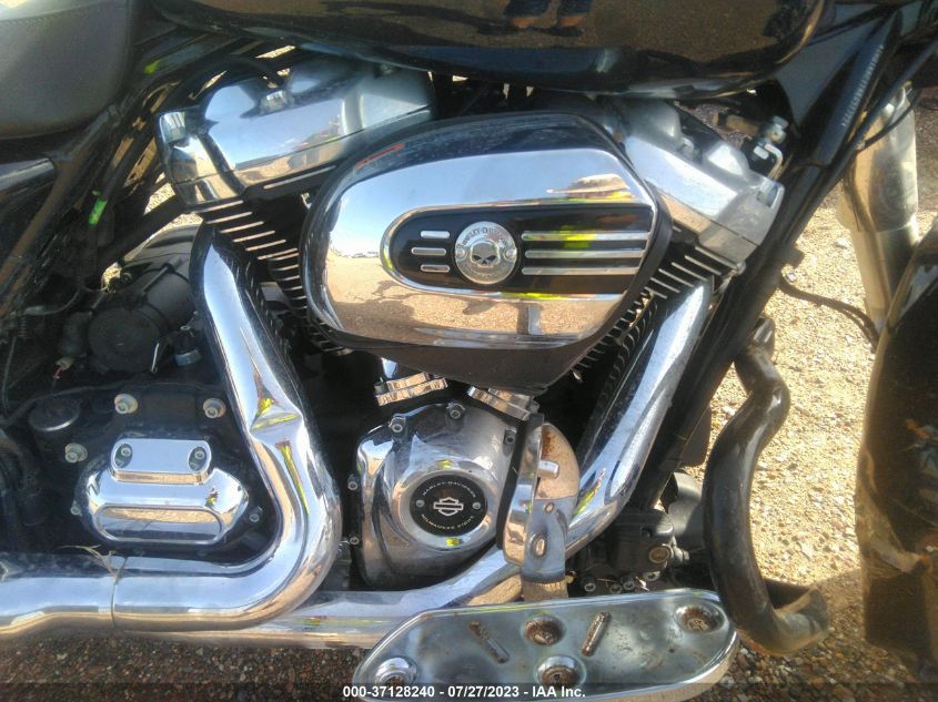 2022 HARLEY-DAVIDSON FLHX - 1HD1KBC11NB631722