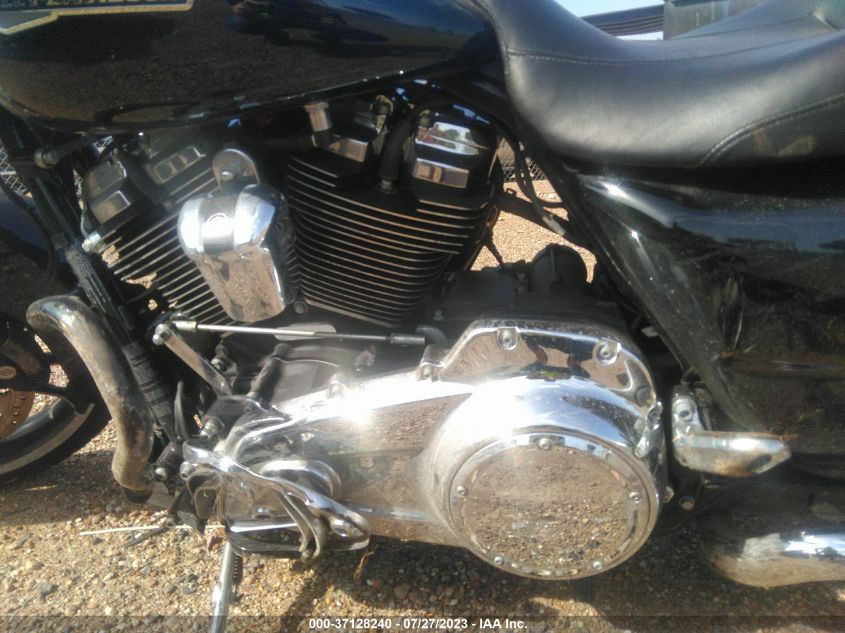 2022 HARLEY-DAVIDSON FLHX - 1HD1KBC11NB631722