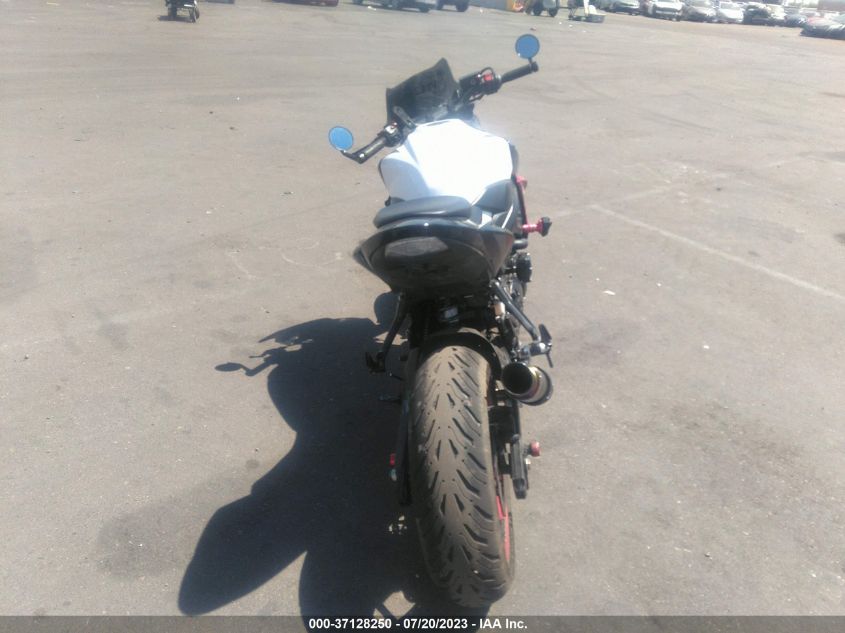 2020 SUZUKI GSX-S750 M/Z JS1C533B7L7100180