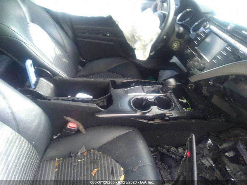 2018 TOYOTA CAMRY L/LE/XLE/SE/XSE - 4T1B11HK1JU646705