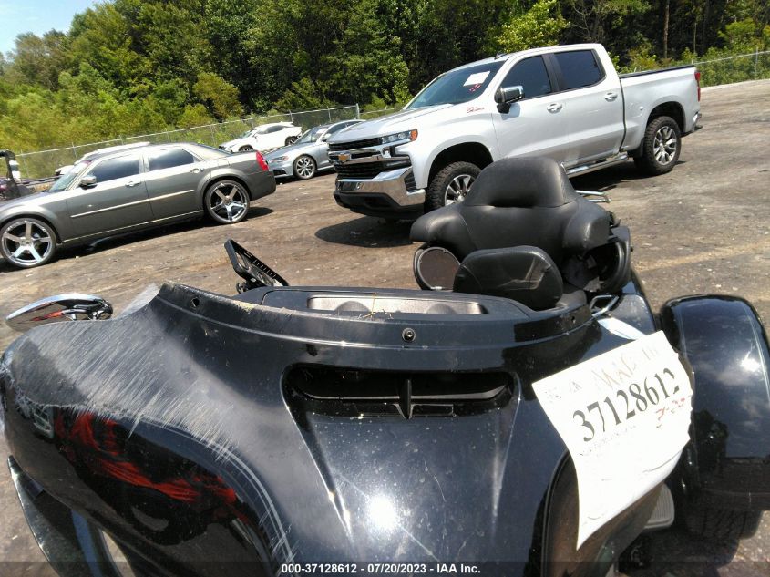2022 HARLEY-DAVIDSON FLHTCUTG - 1HD1MAF18NB855084