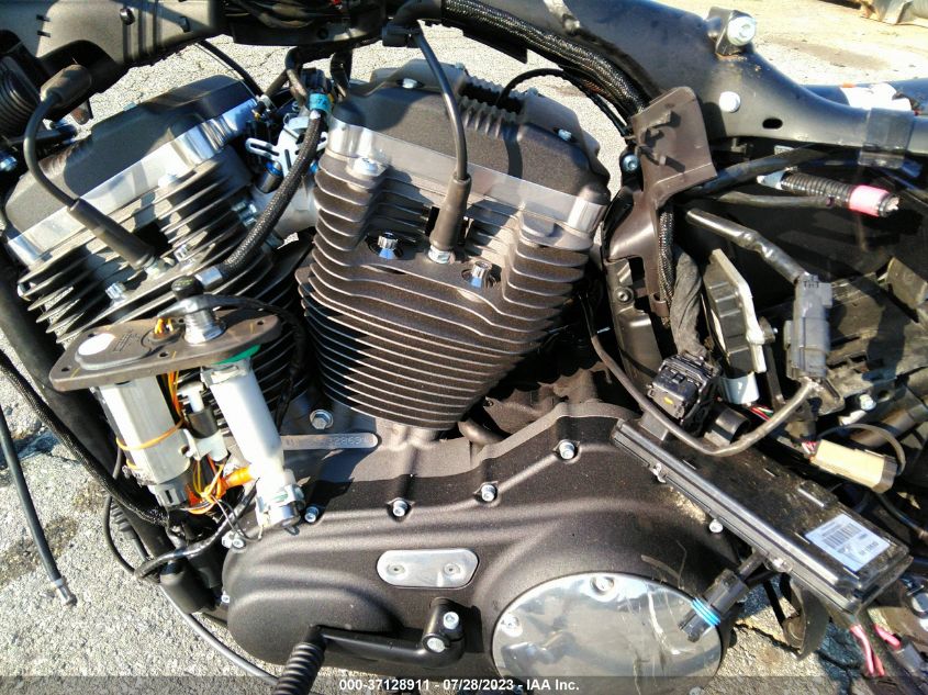 2017 HARLEY-DAVIDSON XL1200 CX - 1HD1LM311HC432869