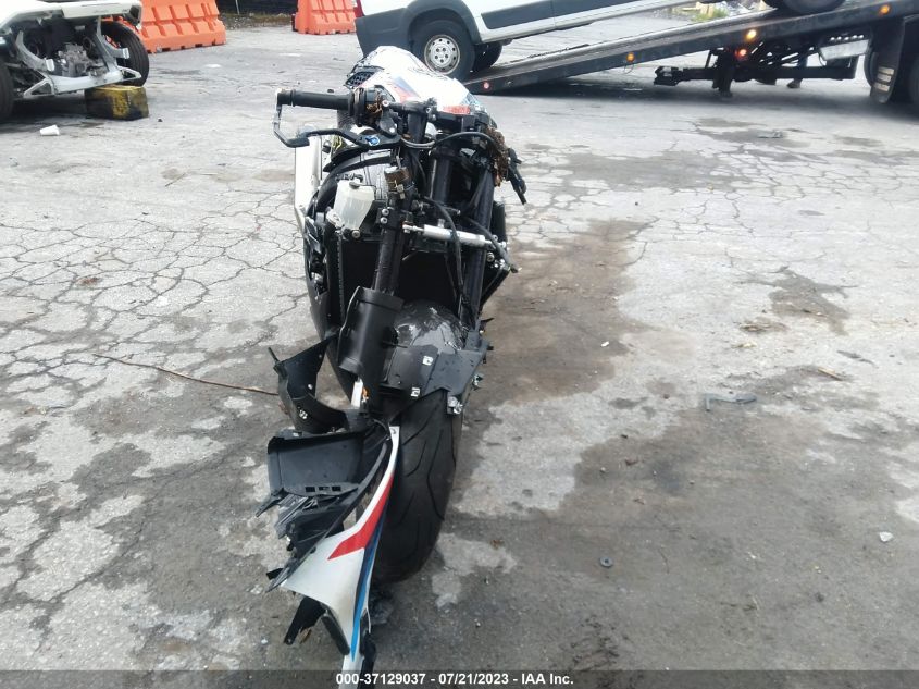 2022 BMW M 1000 RR - WB10E7300N6F02579
