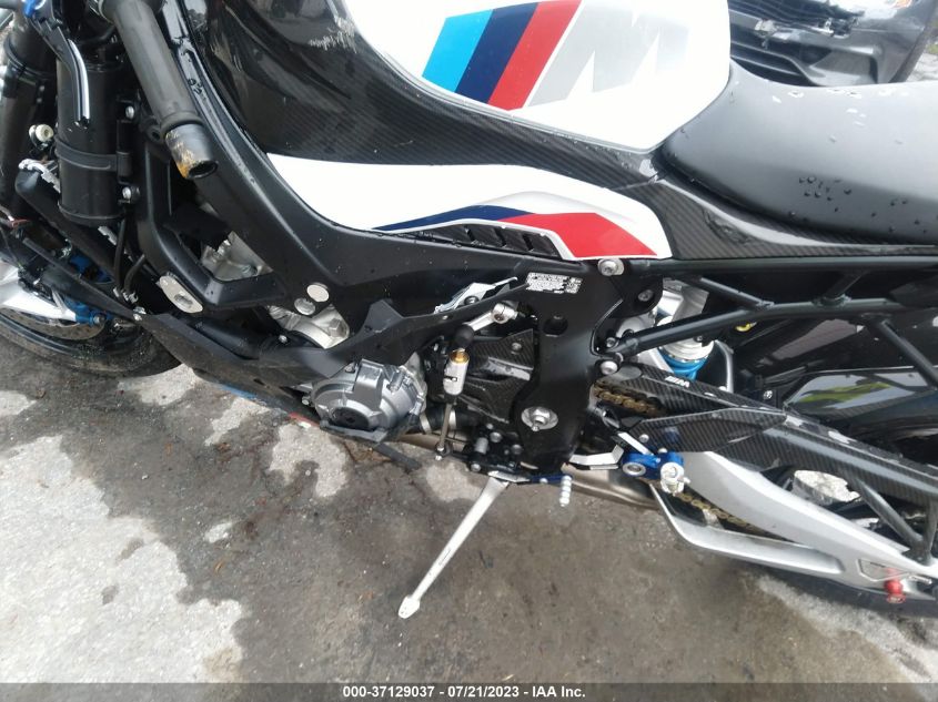 2022 BMW M 1000 RR - WB10E7300N6F02579