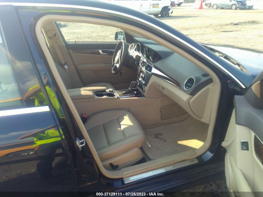 2014 MERCEDES-BENZ C-CLASS C 300 - WDDGF8AB5ER310651