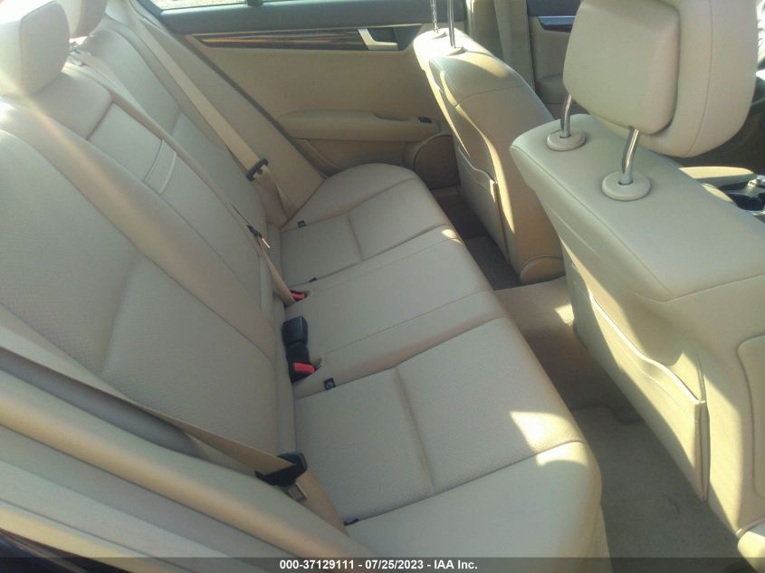 2014 MERCEDES-BENZ C-CLASS C 300 - WDDGF8AB5ER310651