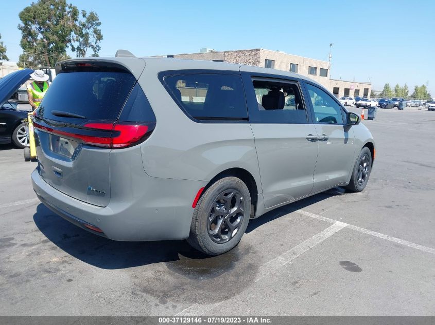 2022 CHRYSLER PACIFICA HYBRID TOURING L - 2C4RC1L7XNR137957