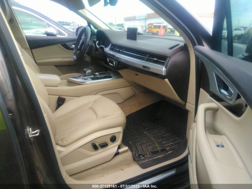 2019 AUDI Q7 PREMIUM PLUS/SE PREMIUM P - WA1LHAF79KD029647