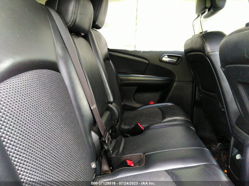 VIN 3C4PDCGBXHT582098 2017 DODGE JOURNEY CROSSROAD PLUS
