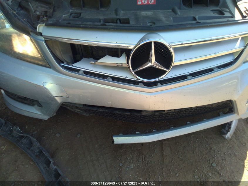 2013 MERCEDES-BENZ C-CLASS C 250 - WDDGF4HB2DA805644