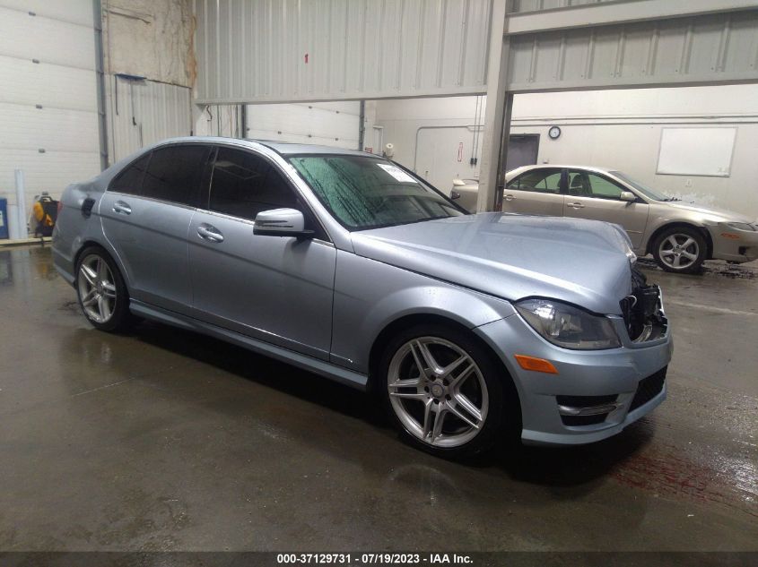 WDDGF8AB0DG118399 2013 MERCEDES-BENZ C-CLASS - Image 1