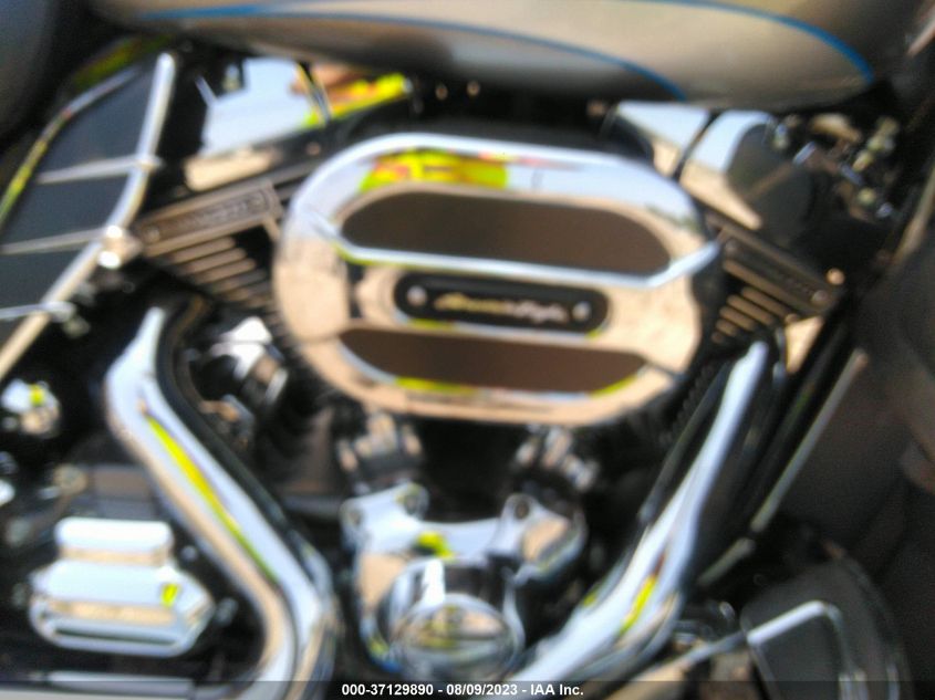 2016 HARLEY-DAVIDSON FLTRUSE CVO ROAD GLIDE 1HD1TAN12GB963756