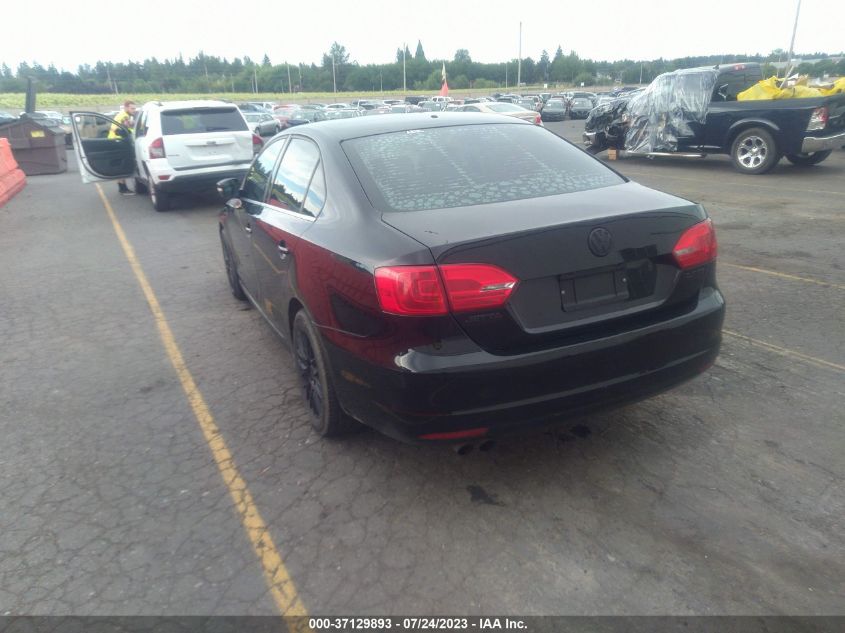 2013 VOLKSWAGEN JETTA SEDAN SE - 3VWDP7AJXDM282905