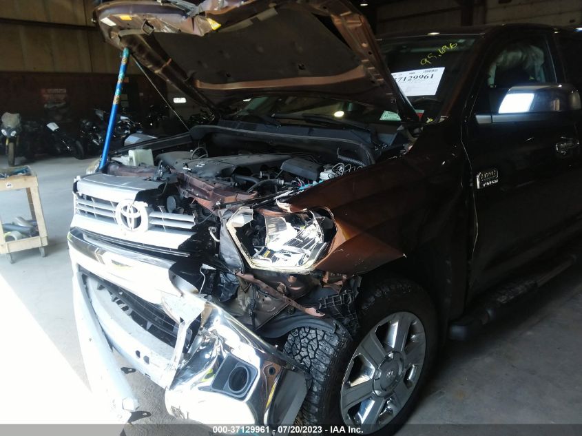 2015 TOYOTA TUNDRA 4WD TRUCK PLATINUM/1794 - 5TFAY5F17FX421613