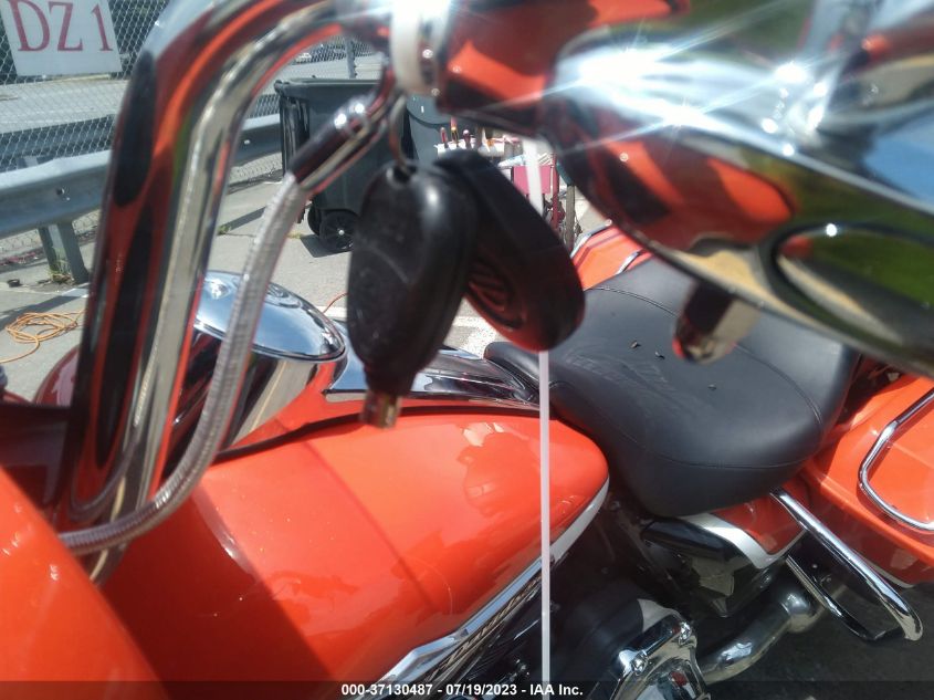 2012 HARLEY-DAVIDSON FLHTCUSE7 CVO ULTRA CLS ELECTRA GLD 1HD1PR815CB955286