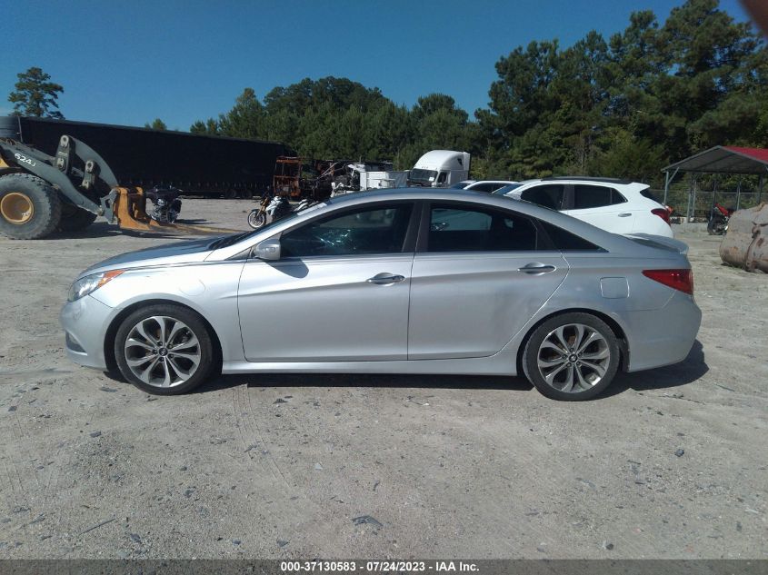 2014 HYUNDAI SONATA SE - 5NPEC4AB8EH855320