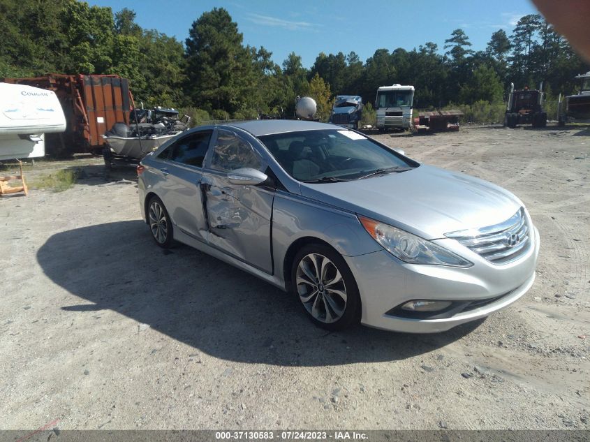 2014 HYUNDAI SONATA SE - 5NPEC4AB8EH855320