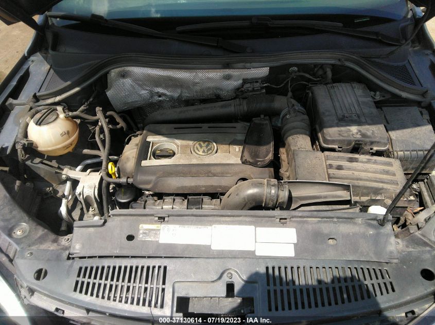 2016 VOLKSWAGEN TIGUAN S - WVGBV7AX2GW002060