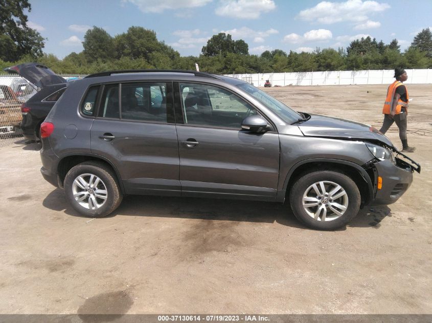2016 VOLKSWAGEN TIGUAN S - WVGBV7AX2GW002060