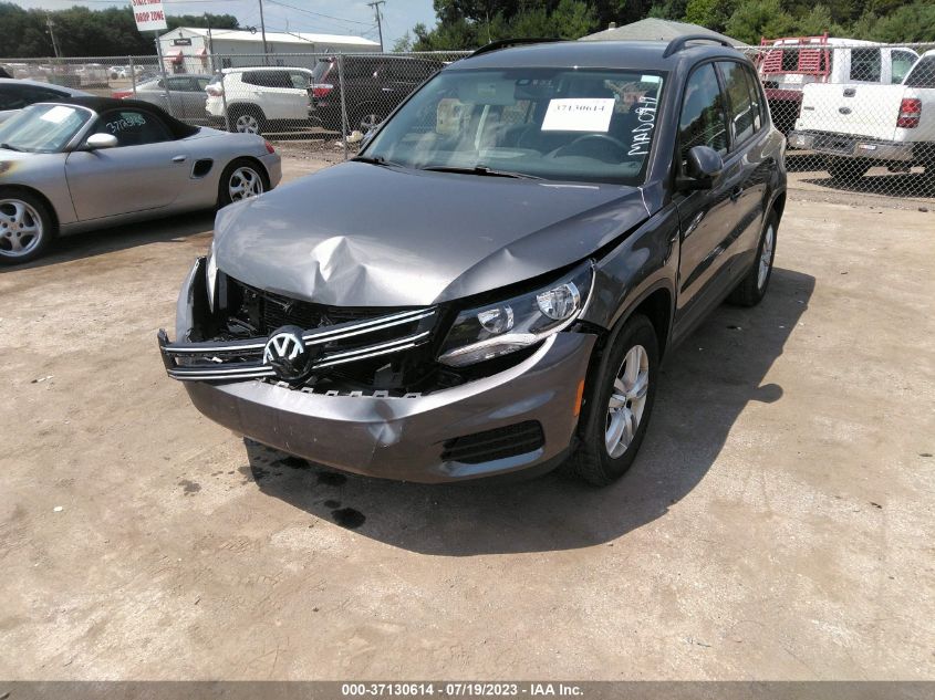 2016 VOLKSWAGEN TIGUAN S - WVGBV7AX2GW002060
