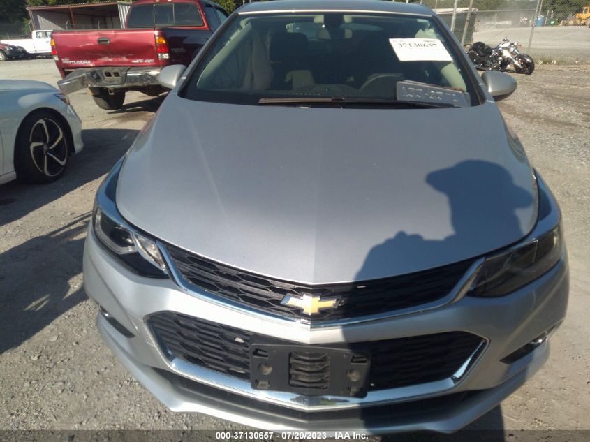 2018 CHEVROLET CRUZE LT - 1G1BE5SM9J7194567