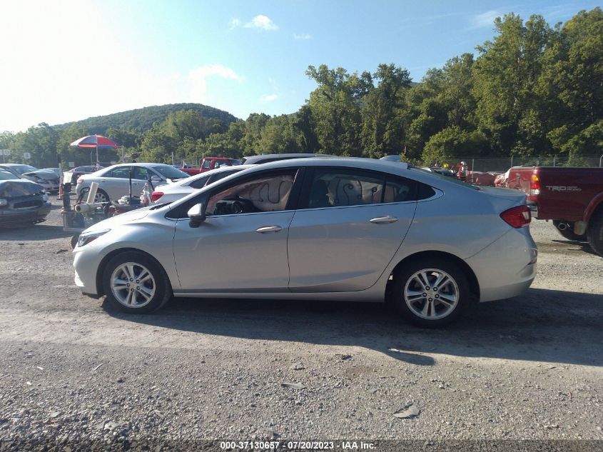 2018 CHEVROLET CRUZE LT - 1G1BE5SM9J7194567