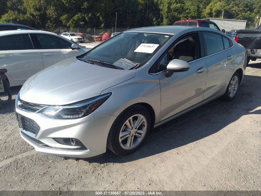 2018 CHEVROLET CRUZE LT - 1G1BE5SM9J7194567