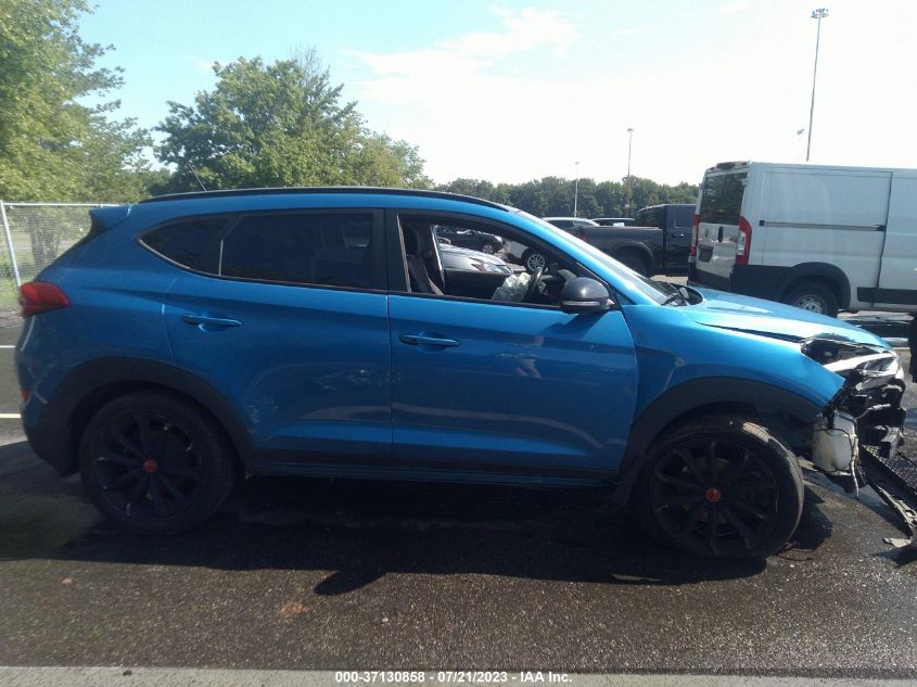 2017 HYUNDAI TUCSON LIMITED/SPORT AND ECO/SE - KM8J3CA29HU465910